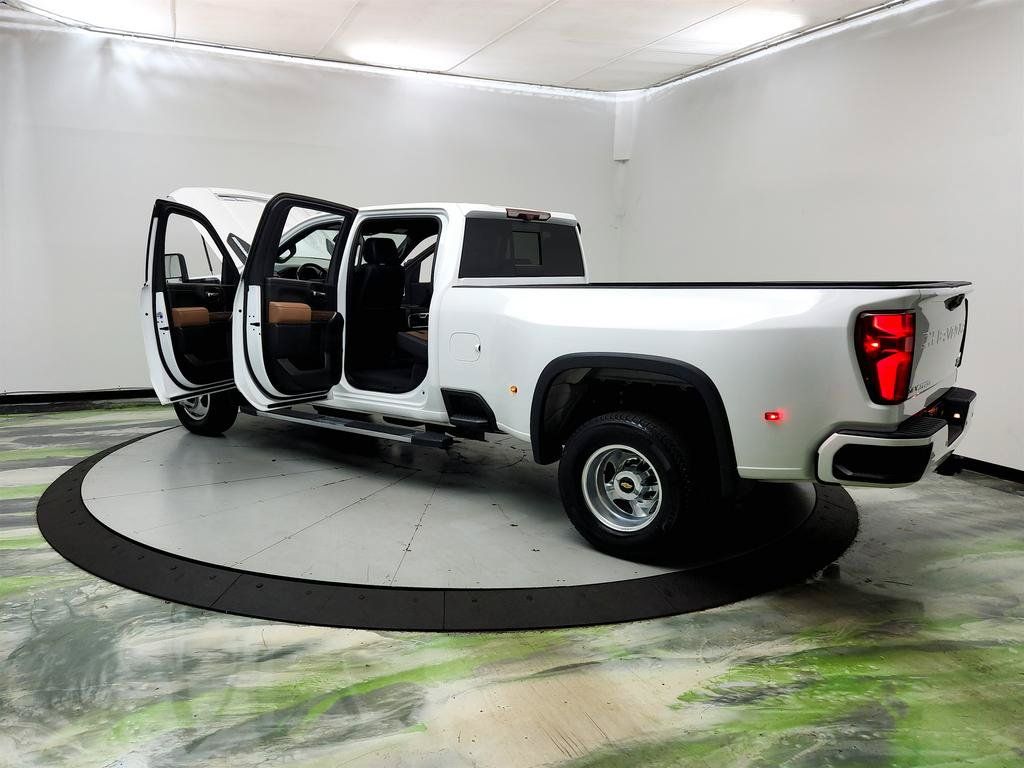 Used 2021 Chevrolet Silverado 3500 High Country AWD/4WD image 12