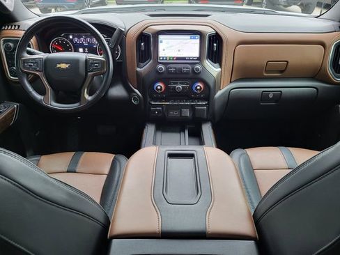 Used 2022 Chevrolet Silverado 1500 High Country w/ Z71 Off-Road Package image 2