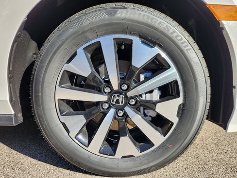 New 2026 Honda Odyssey EX-L image 14