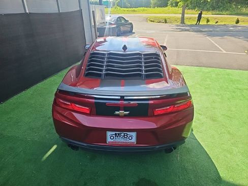 Used 2017 Chevrolet Camaro LT RWD image 7