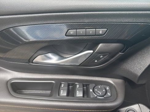 Used 2022 GMC Terrain AT4 w/ Infotainment Package II image 10