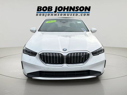 Used 2025 BMW i5 xDrive40 w/ Executive Package image 8
