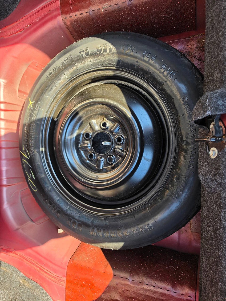 Used 2013 Dodge Avenger SE FWD image 23