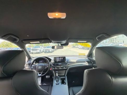 Used 2022 Honda Accord Sport image 18