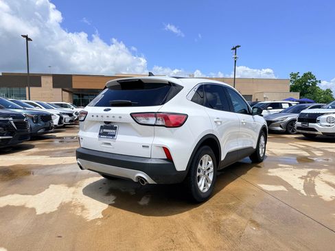 Used 2022 Ford Escape SE FWD image 5