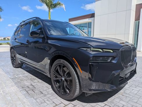 Used 2025 BMW X7 M60i AWD/4WD image 2