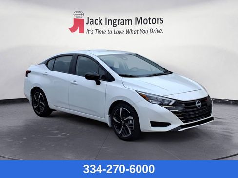 New 2025 Nissan Versa SR w/ Trunk Package image 7