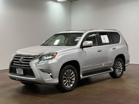 Used 2017 Lexus GX 460 Luxury AWD/4WD image 28