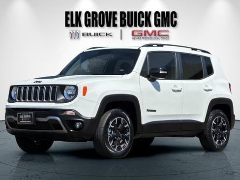 Used 2023 Jeep Renegade Latitude AWD/4WD image 8
