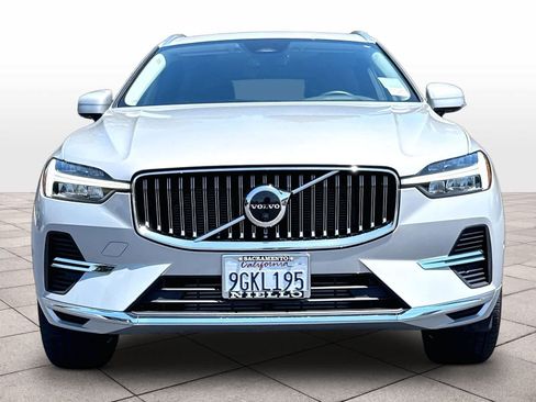 Used 2023 Volvo XC60 T8 Ultimate AWD/4WD image 3