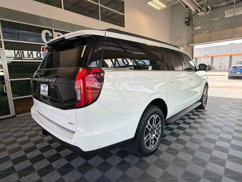 Used 2025 Ford Expedition Max Active AWD/4WD image 6