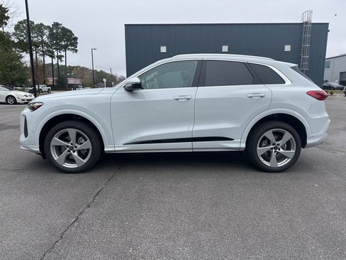 New 2025 Audi Q5 2.0T Premium Plus image 7