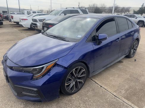 Used 2022 Toyota Corolla SE image 2