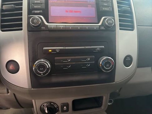 Used 2016 Nissan Frontier SV AWD/4WD image 19
