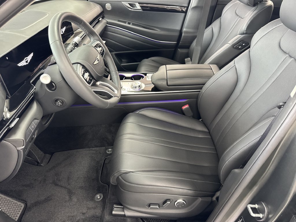 Used 2025 Genesis GV80 2.5T Standard AWD/4WD image 8