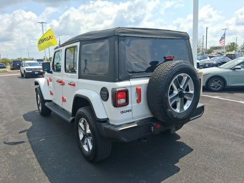 Used 2022 Jeep Wrangler Unlimited Sahara w/ Cold Weather Group AWD/4WD image 13