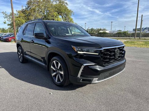 Used 2023 Honda Pilot Elite image 8