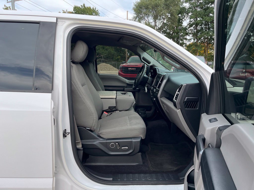Used 2015 Ford F150 XLT w/ Equipment Group 302A Luxury RWD image 32