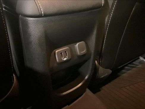 Used 2021 GMC Canyon Denali image 27