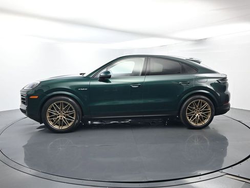 Certified 2025 Porsche Cayenne S AWD/4WD image 2