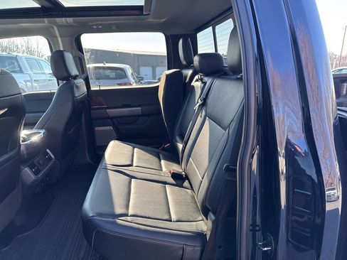 Used 2022 Ford F150 Lariat image 9