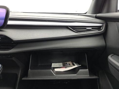 Certified 2025 Buick Enclave Sport Touring w/ Power Package image 45