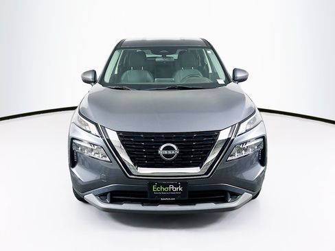 Used 2023 Nissan Rogue SV FWD image 2