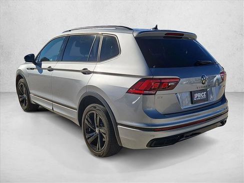 Used 2023 Volkswagen Tiguan SE R-Line image 8