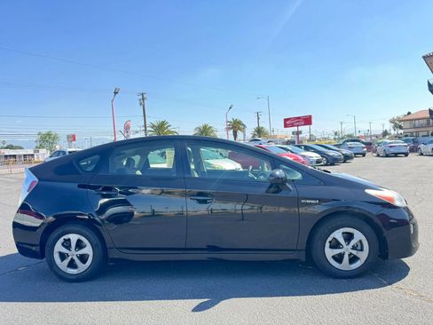 Used 2013 Toyota Prius Two FWD image 10