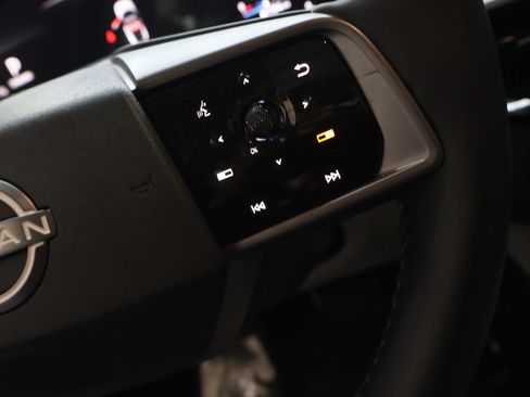 Used 2025 Nissan Murano SL AWD/4WD image 19