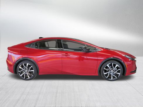 Used 2024 Toyota Prius Prime Premium image 9