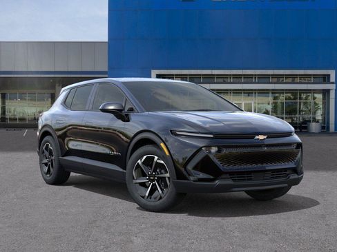New 2026 Chevrolet Equinox EV LT FWD image 7