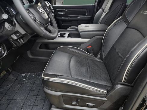 Used 2025 RAM 2500 Laramie w/ Night Edition image 17