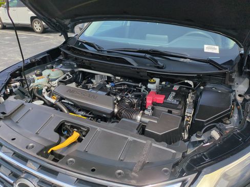 Used 2024 Nissan Rogue S AWD/4WD image 31