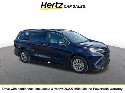 Used 2025 Toyota Sienna XLE