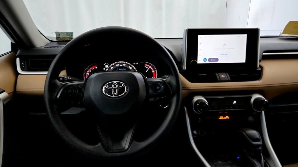 Certified 2025 Toyota RAV4 XLE AWD/4WD image 27