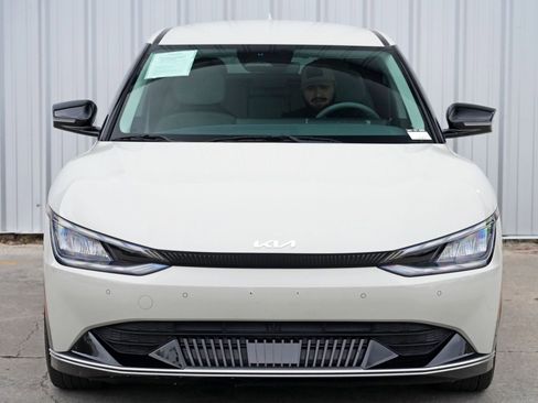 Used 2023 Kia EV6 Wind image 46