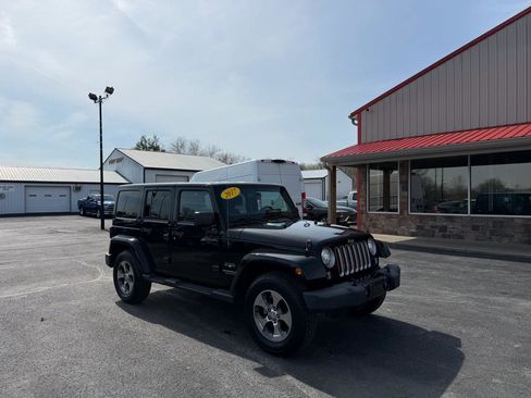 Used 2017 Jeep Wrangler Unlimited Sahara w/ Connectivity Group image 2