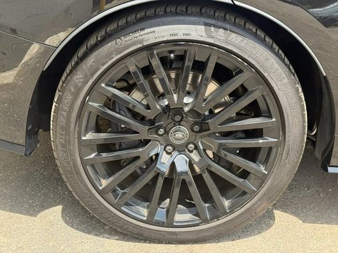 Used 2024 Land Rover Range Rover Sport AWD/4WD image 42