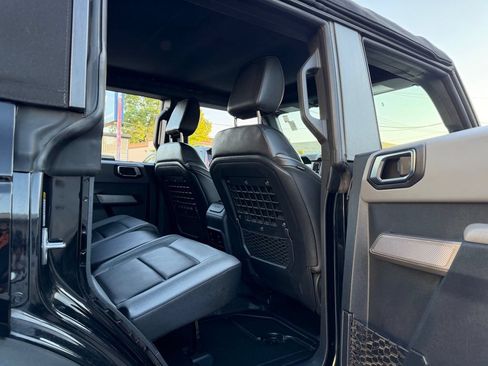 Used 2022 Ford Bronco Black Diamond AWD/4WD image 12