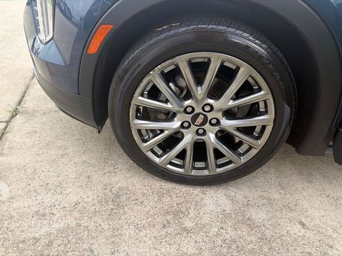 Used 2019 Cadillac XT4 Luxury w/ Cold Weather Package FWD image 42
