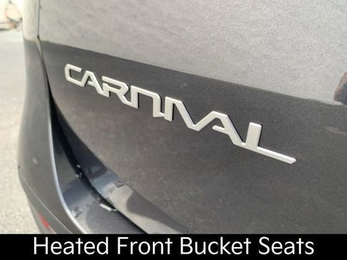 Used 2024 Kia Carnival LX image 16