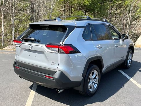 Used 2023 Toyota RAV4 XLE w/ Convenience Package image 5