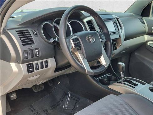 Used 2015 Toyota Tacoma 4x4 Double Cab w/ TRD Sport Package image 5