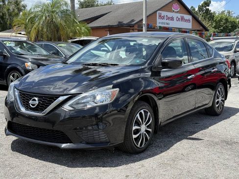 Used 2016 Nissan Sentra SV FWD image 2