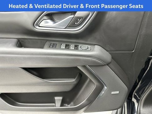 Used 2022 GMC Yukon SLT w/ SLT Luxury Package image 16