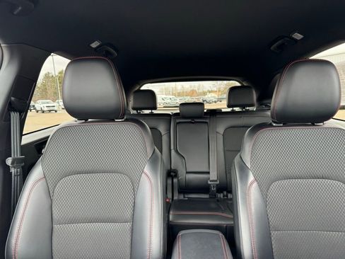 Used 2025 Ford Escape ST-Line image 21