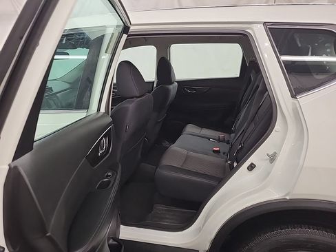 Used 2018 Nissan Rogue S AWD/4WD image 8