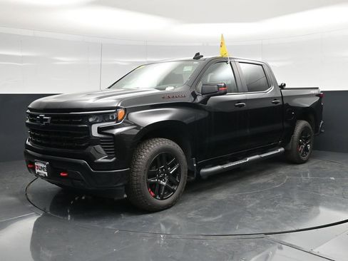 Used 2024 Chevrolet Silverado 1500 RST w/ Redline Edition AWD/4WD image 10