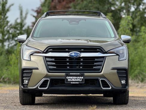 Used 2023 Subaru Ascent Touring AWD/4WD image 2